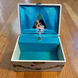 Vintage 1960’s Blue Bird Jewelry Box, made in Japan with ballerina dancer- works
